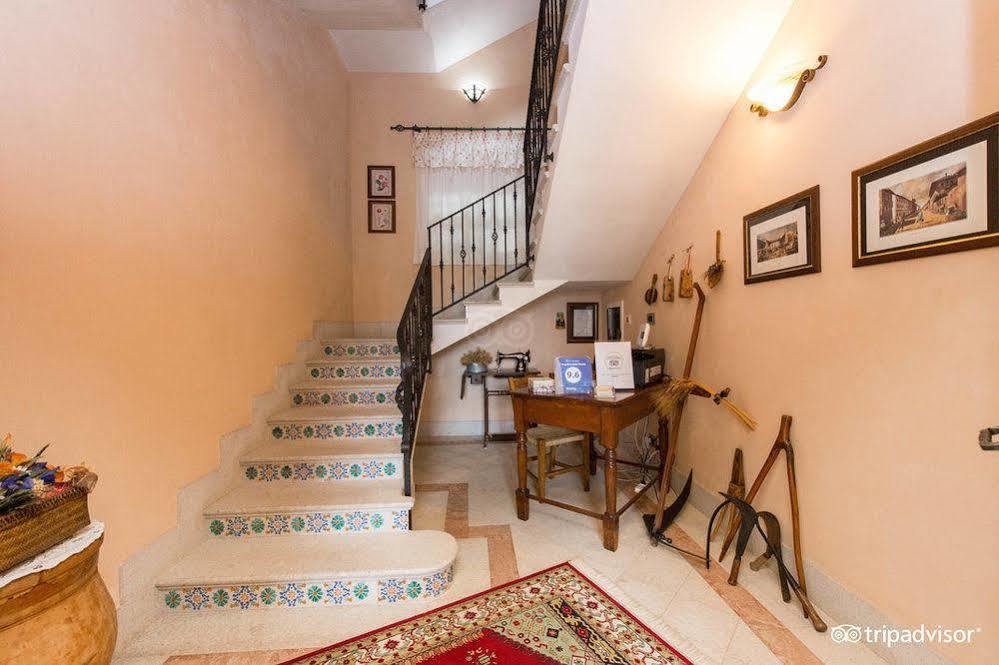 B&B L'Angolino Della Nonna Castelluzzo Exterior foto
